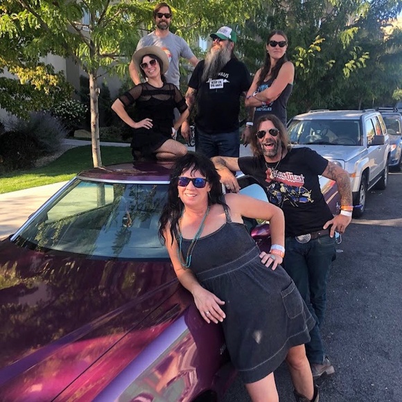 Joy Lee - Picture 4 of 8